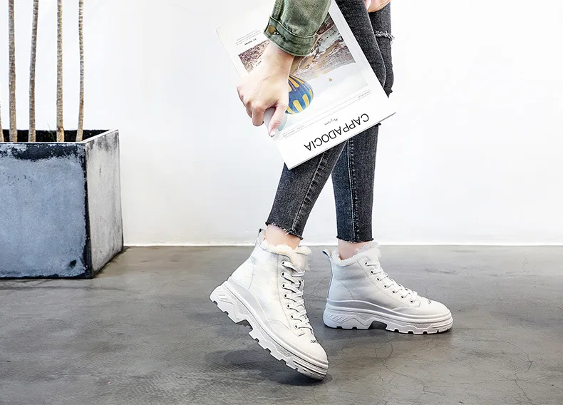 Women Boots Soft Genuine Leather Outdoor Shoes Motorcycle Street Outdoor Style Girls High Tube Boots Women Shoes Snow Boot