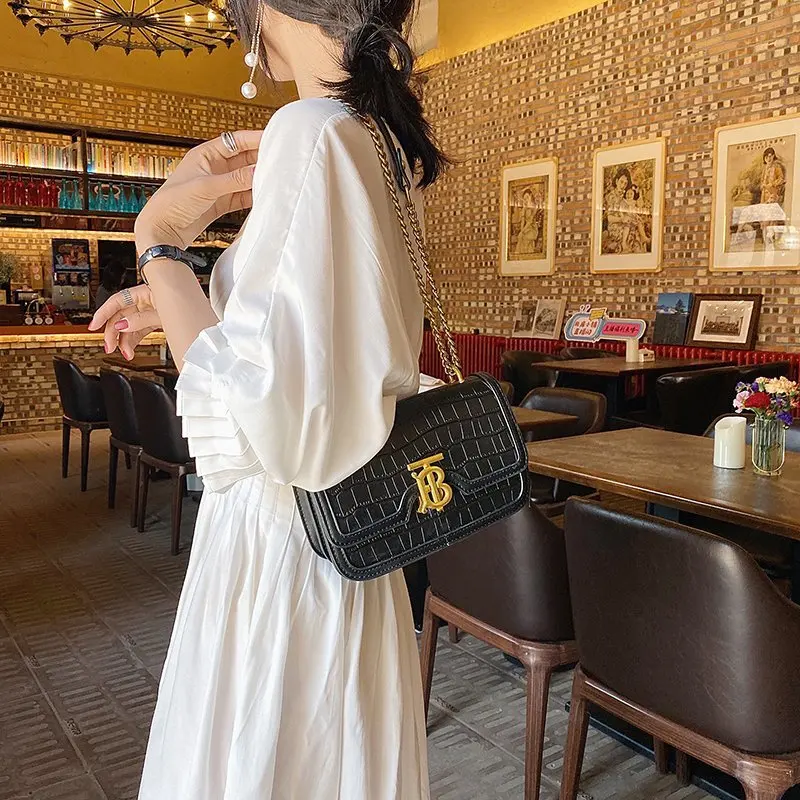

2021 new luxury brand women's shoulder bag classic all-match handbag designer texture diagonal small square bag