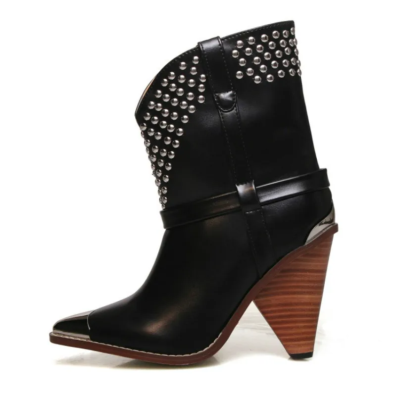 Новинка Осень/Зима Ботинки на каблуке особой формы модные ботинки черные белые