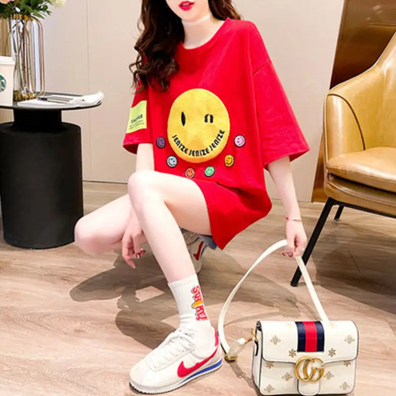 

Red T-shirt Female Short-sleeved Summer Korean Loose Mid-length Embroidery Smiley Hot Girl Top Graphic T Shirts for Women