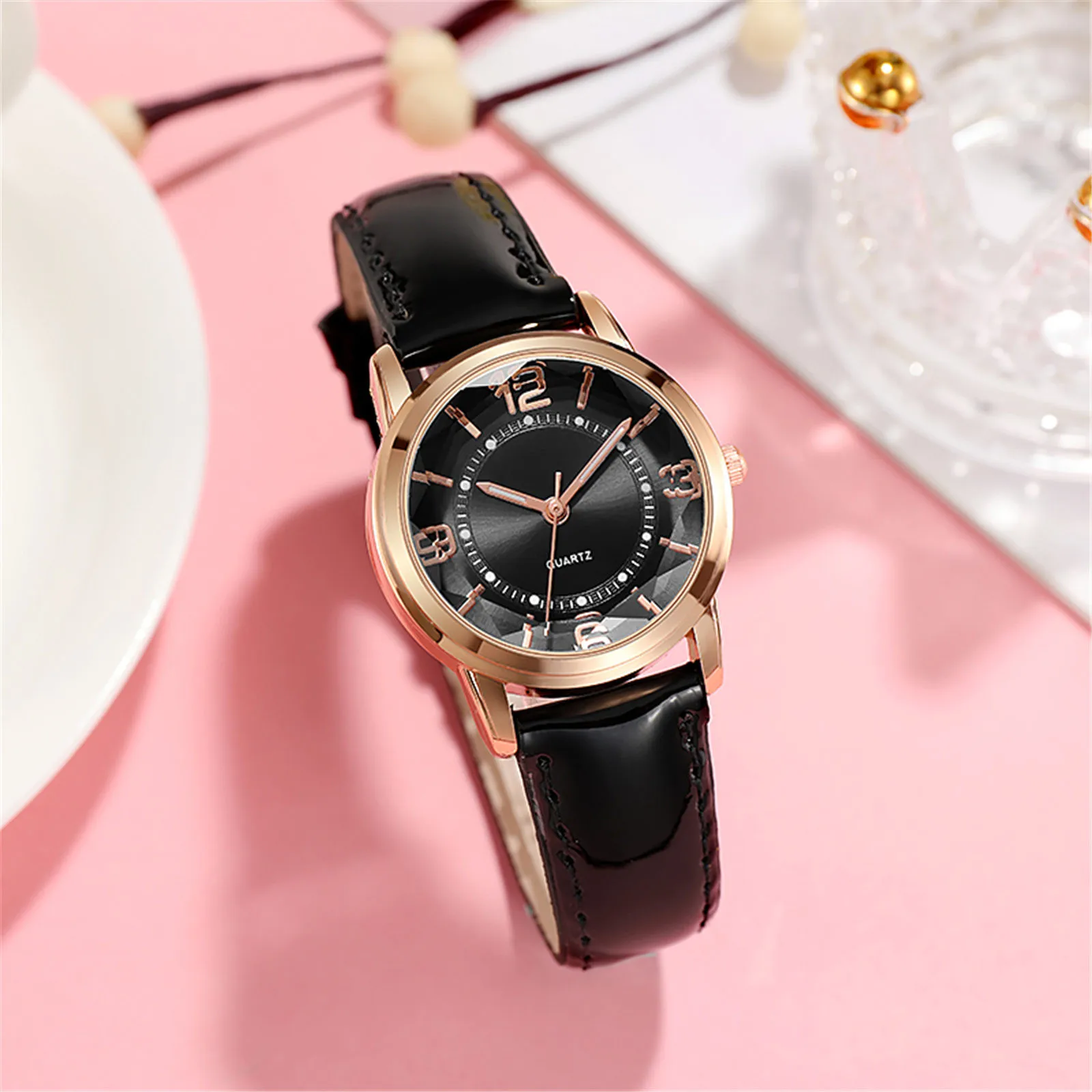 

Luxury Brand Casual Womens Watch Leather belt Band Quartz Round Watches Bright Backlight Minimalism Clocks Elegante Reloj Dama