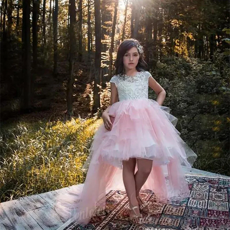 

Детское кружевное платье без рукавов, с аппликацией