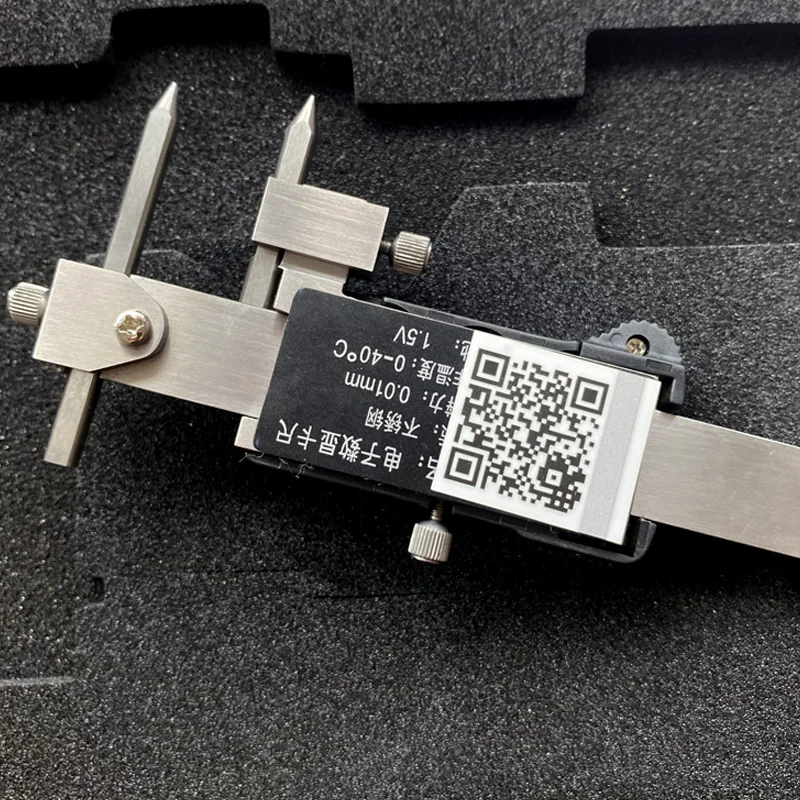 Штангенциркуль электронный с межцентровым расстоянием 5-150 мм / 0.01 из нержавеющей