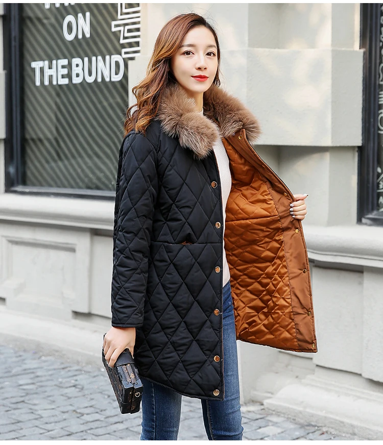 Зимнее женское пальто на утином пуху с воротником из натурального Лисьего меха