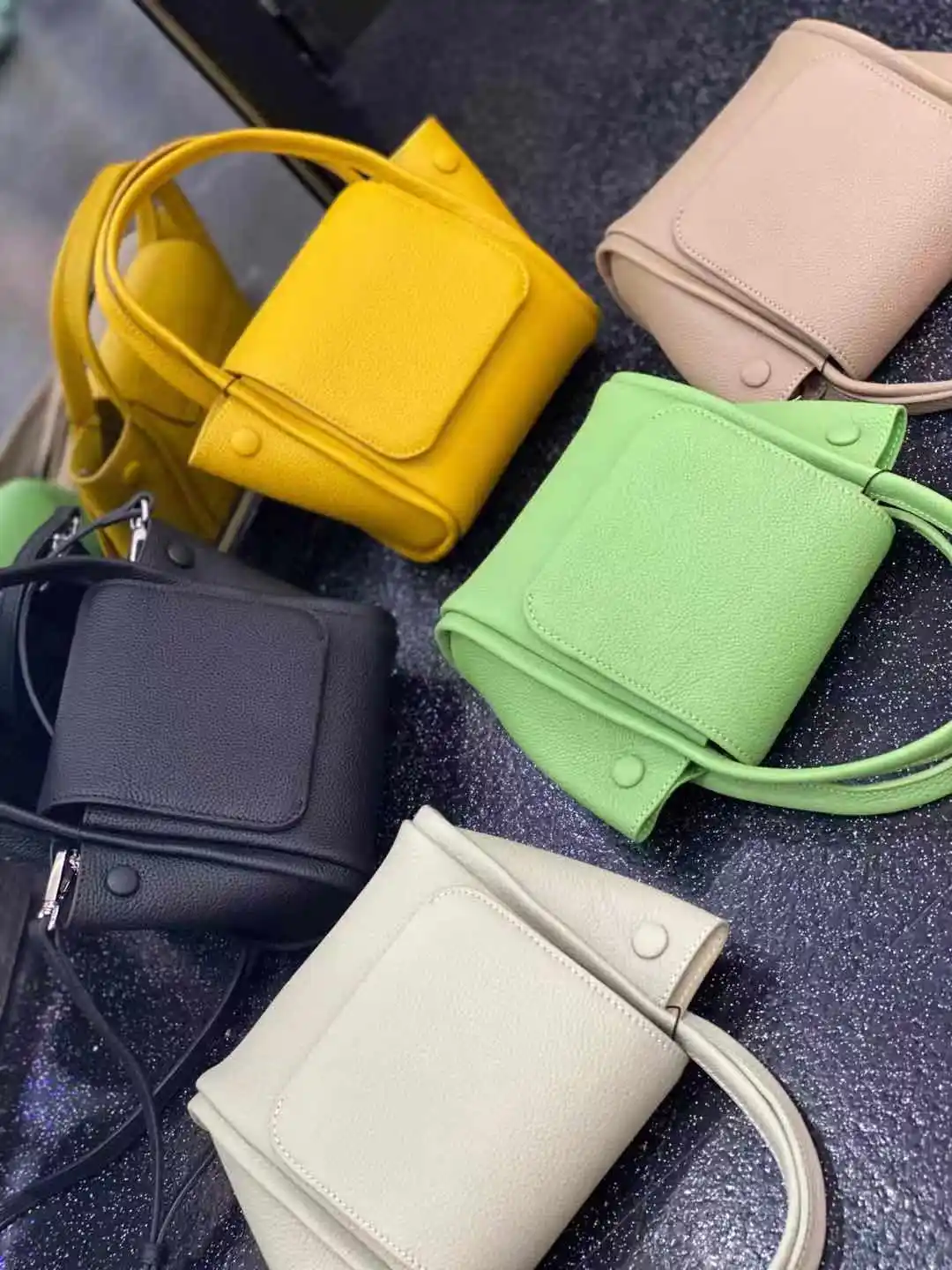 

2021 summer new vegetable basket bag mini handbag designer large-capacity first layer leather fashion handbag all-match mini bag
