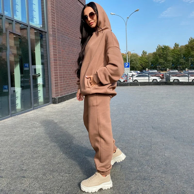 

2021 Two Piece Outfits Oversized Hoodie and Pants Casual Sport Suit Winter Two Piece Set Woman Set Autumn Women's Tracksuit