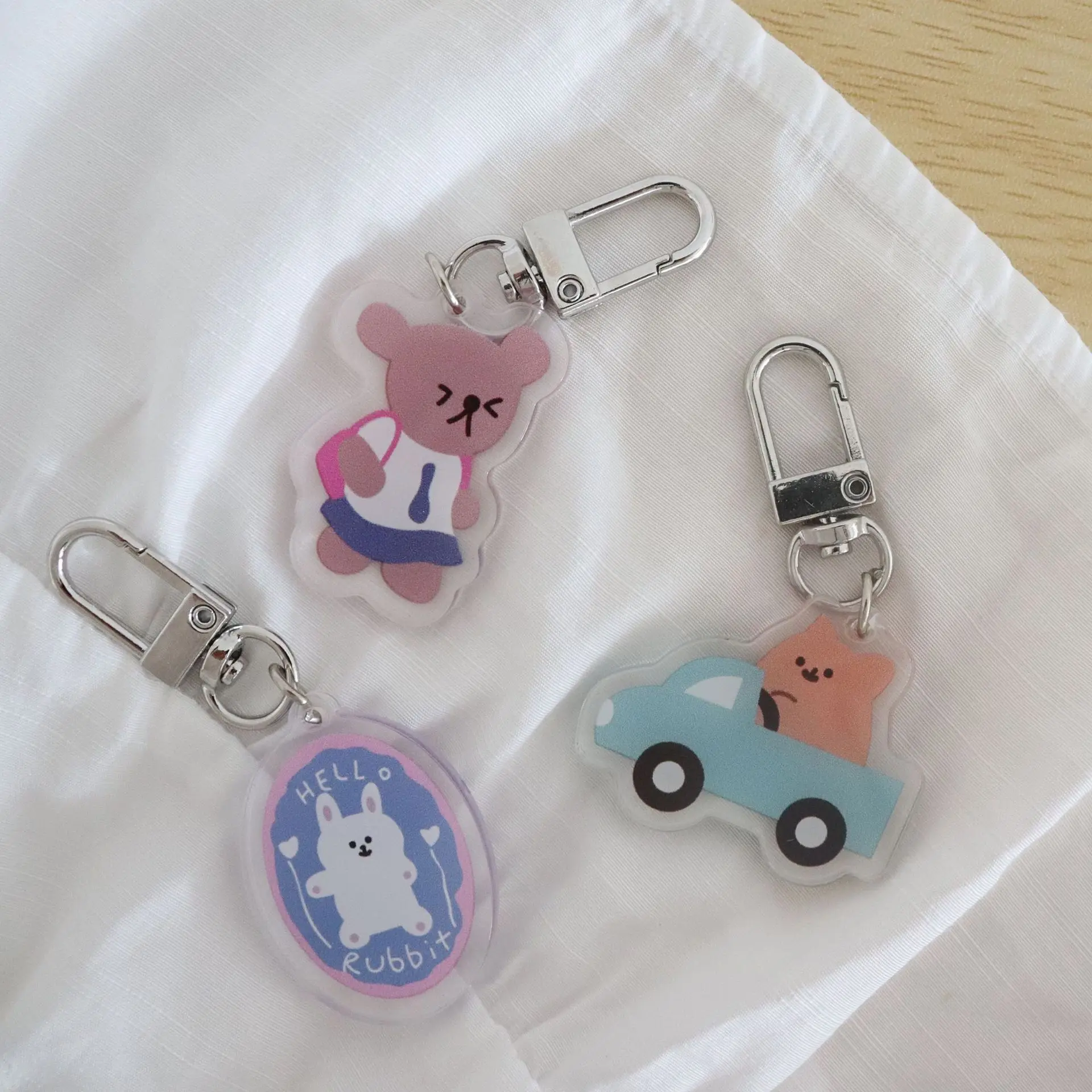 

Ins Hot Cute Korean Bear Acrylic Keychain Interesting Delicate Craft Cartoon Key Chain Delicacy Bag Pendant Small Car Keyring