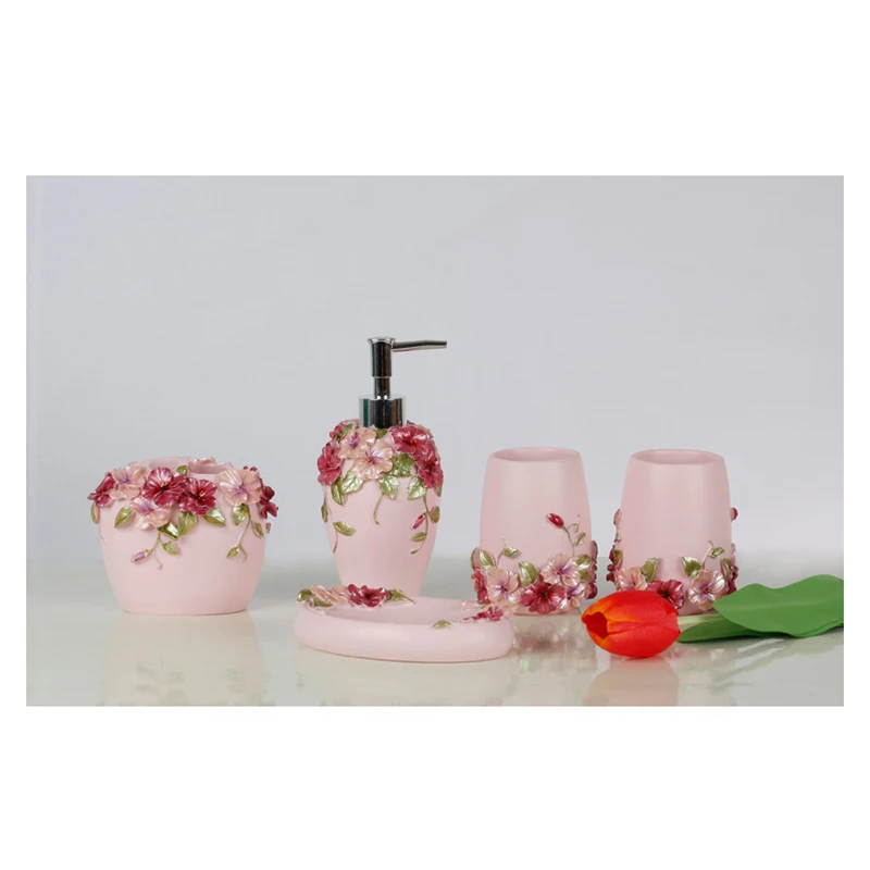 Набор полимерных принадлежностей для ванной комнаты в стиле кантри 5 шт. дозатор