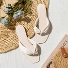 CUPSHEкремовые женские Вьетнамки с рюшами; Коллекция 2021 года; Летние пляжные вьетнамки с открытым носком на низком каблуке; Мягкие повседневные сандалии