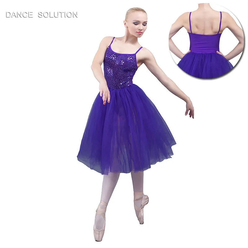 Лирическое танцевальное платье темно-фиолетовая блестящая кофта длинная