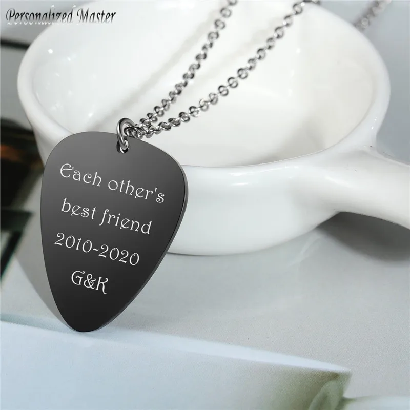 Personalized Master Custom Stainless Steel Guitar Pick Necklace for Electric Bass Customised Engraving Plectrum Pendant Necklace
