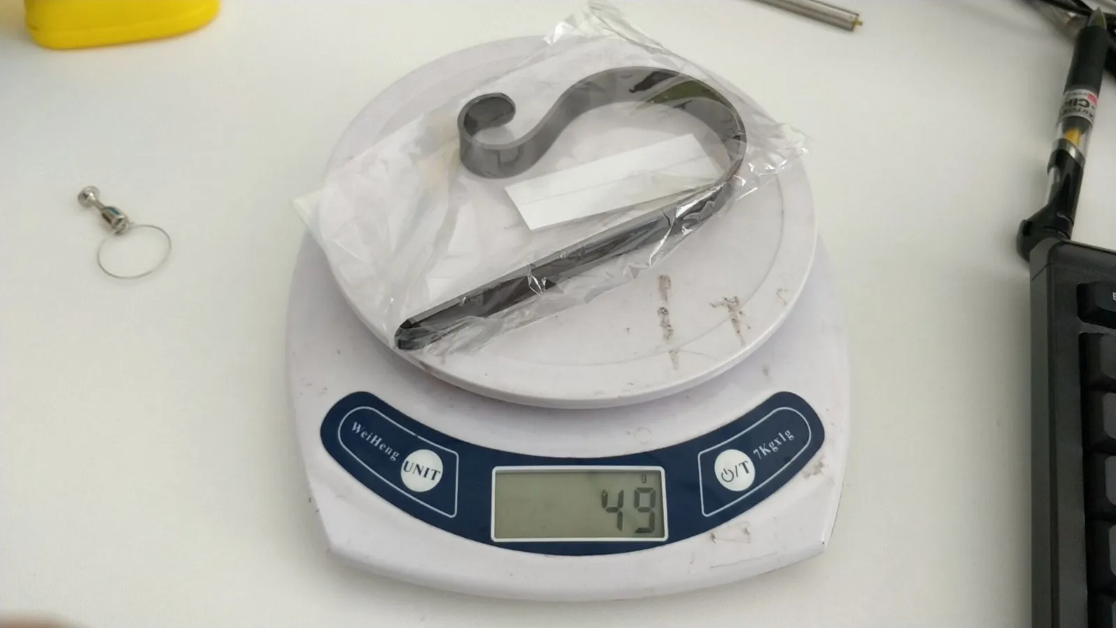 

1PCS Metal Christmas Stocking Holder Hooks Fireplace Hanger with Non-Skid Design Hanger Clips for Christmas Decoration