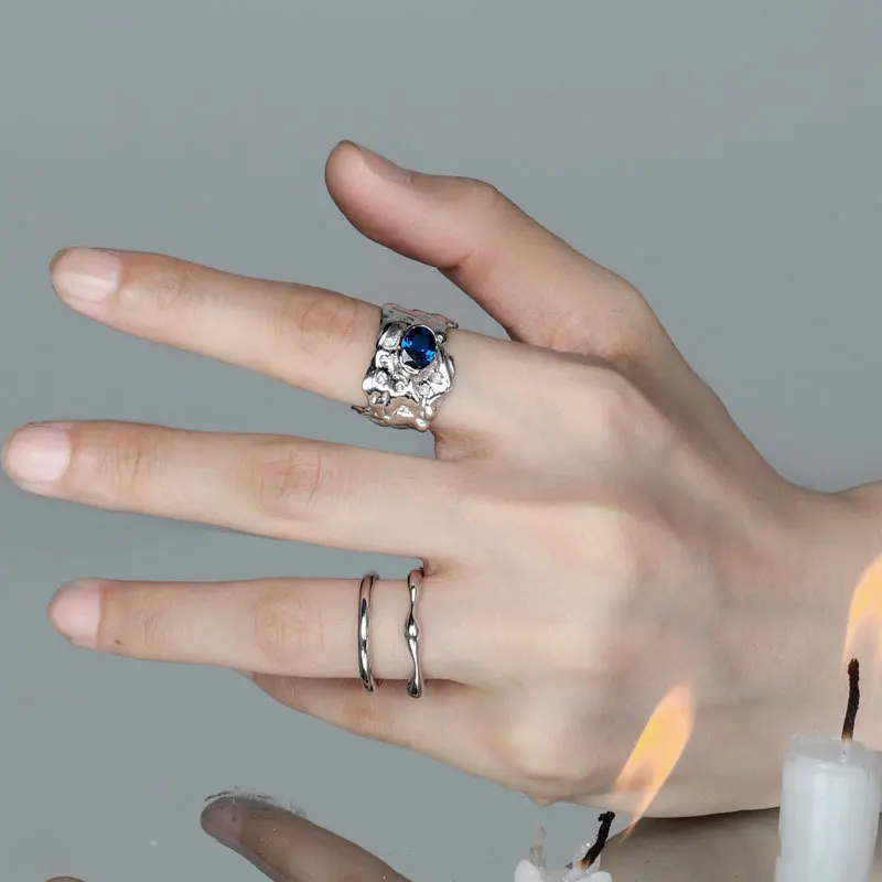 Женское кольцо из серебра 925 пробы с голубым цирконием | Украшения и аксессуары