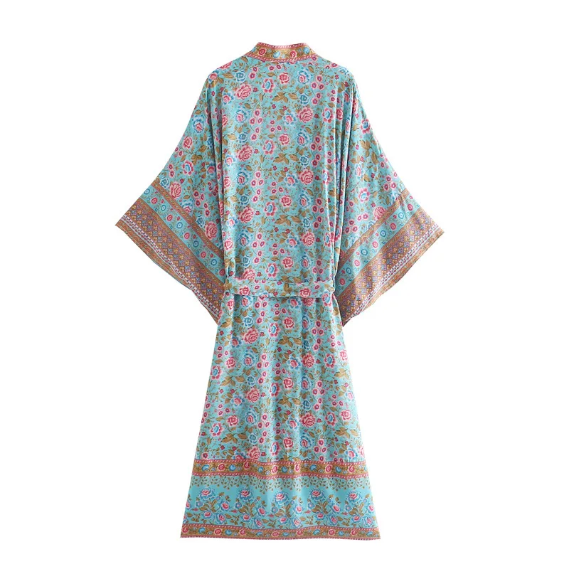 

2021 European and American summer new women's holiday style positioning printing lace-up kimono robe