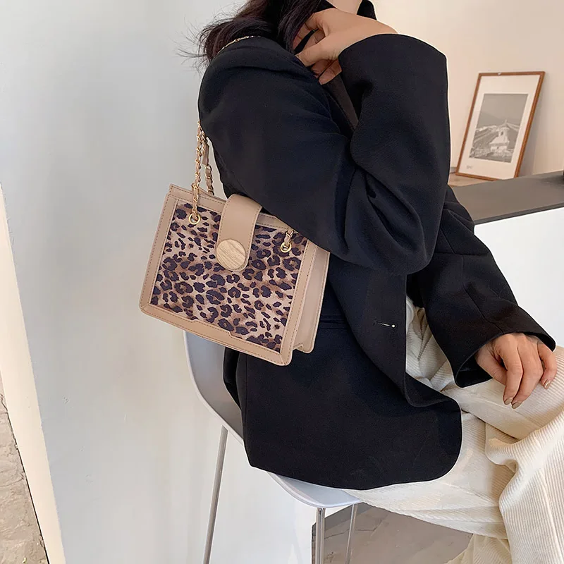 

Fashion Leopard Striped Shoulder Bag Individuality Chain Crossbody Bag PU Ladies Casual All-match Handbags Commuter Satchels