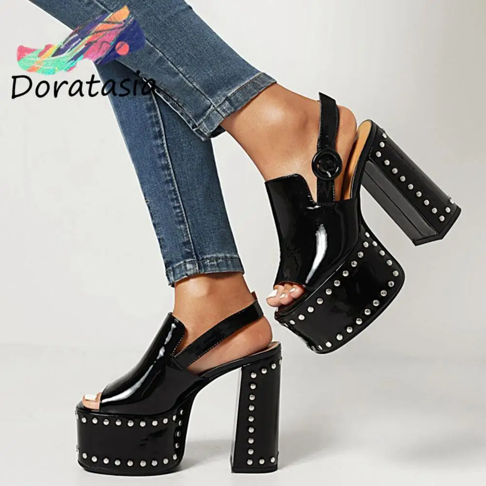 

DORATASIA Female Buckle High Heel Rivet Office Lady Party Sexy Club 2022 New Arrivals Woman Gladiator Sandals Design Ladies