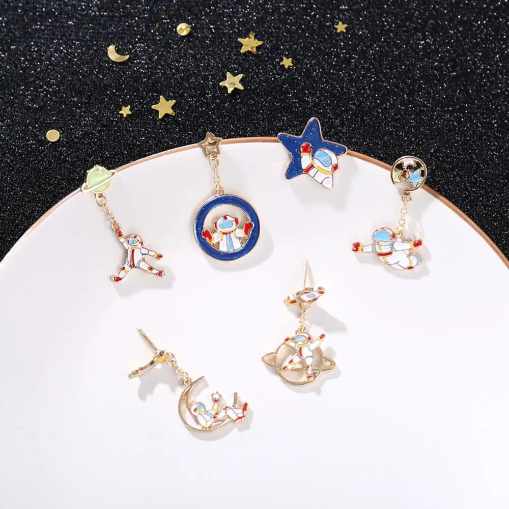 Космическая эмалированная булавка круглая синяя брошь космонавты и ракеты