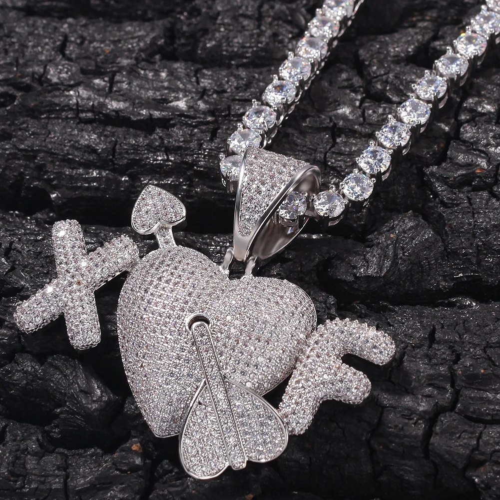 Hip Hop Fully Iced Out Bubble Extra Fine An arrow through a heart Pendant Necklace Mens&Womens Jewelry Gifts Hand Necklace