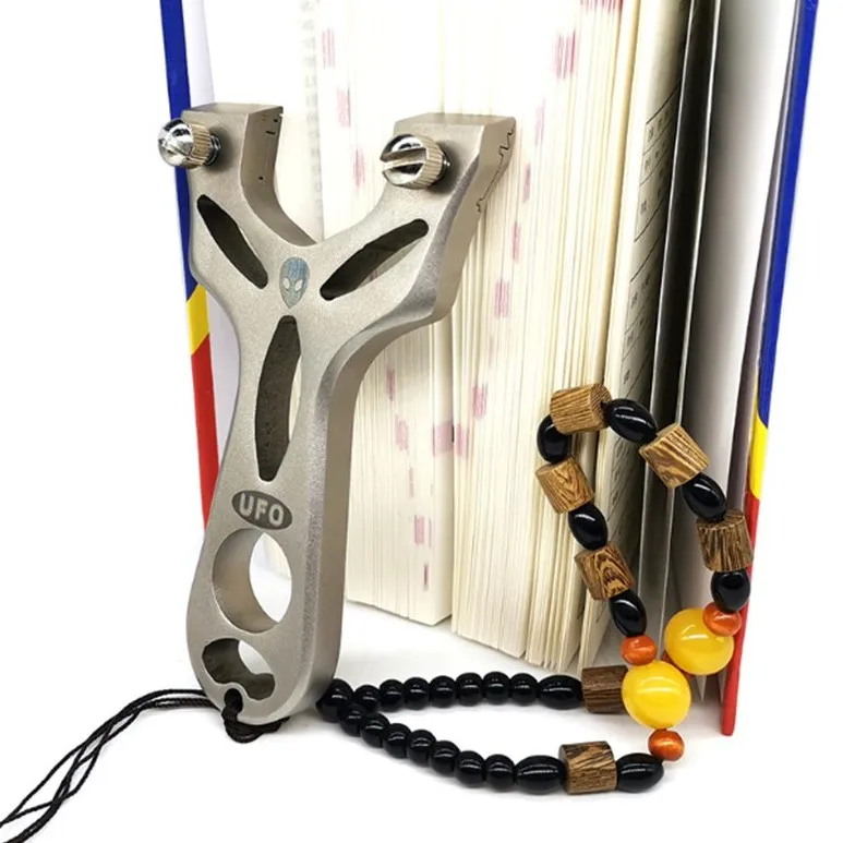 

Slingshot alien UFO can be customized stainless steel 304 flat leather slingshot outdoor clip style slingshot