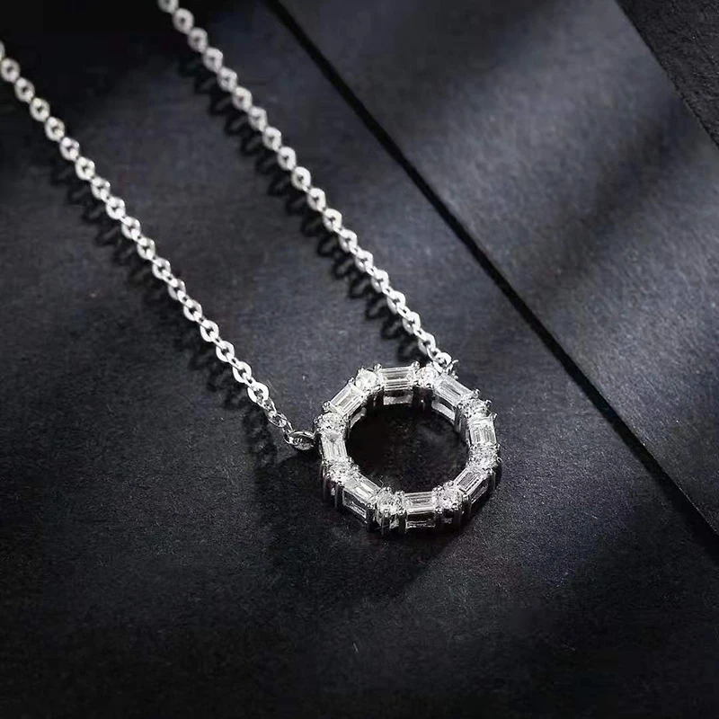 

100% Genuine 18K Gold Natural Diamond Ladies Necklace Pendant Halo Circle Design With Certificate