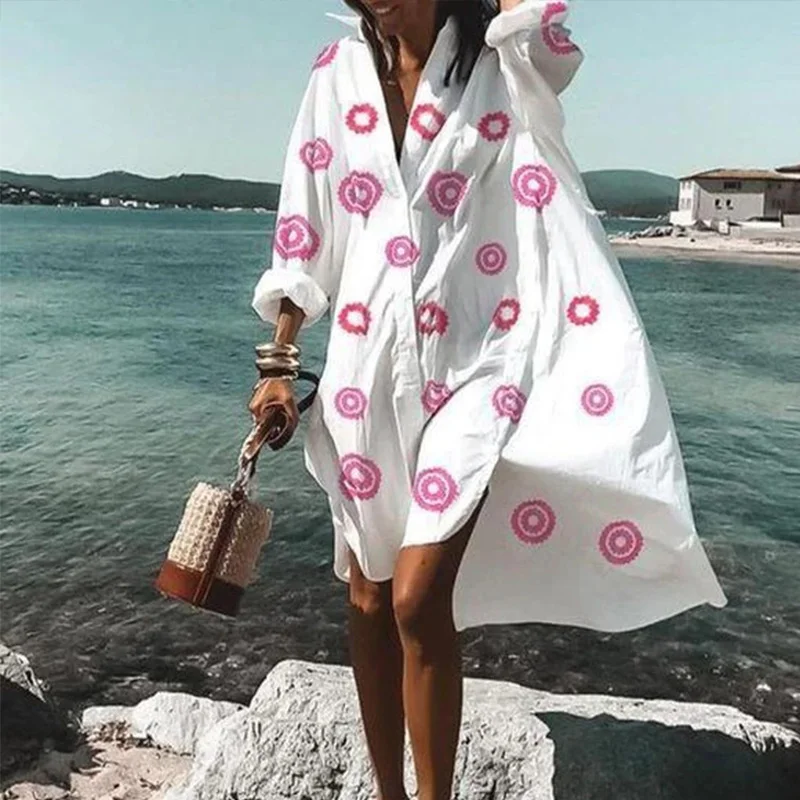 Женское платье с кружевными оборками и пышными рукавами винтажное белое