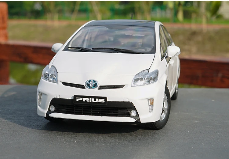 1:18 высокое тщательное TOYOTA PRIUS Гибридный сплав модель автомобиля статические металлические модельные автомобили с оригинальной коробкой