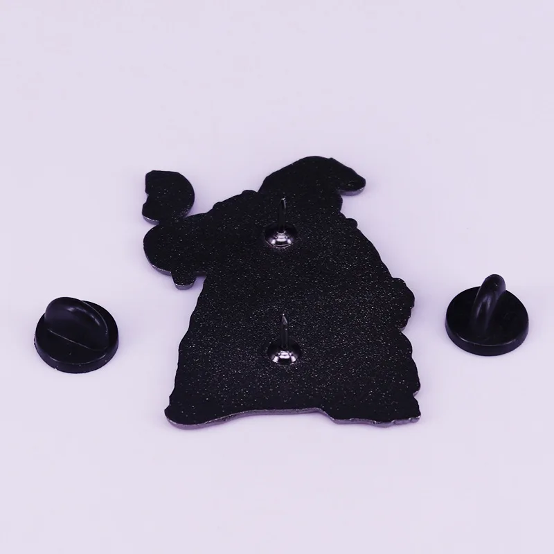 

SP1355 90s Horror Movie Jewelry Pins for Backpacks Lapel Enamel Pins and Brooches for Women Bags Badges Boyfriend Gifts