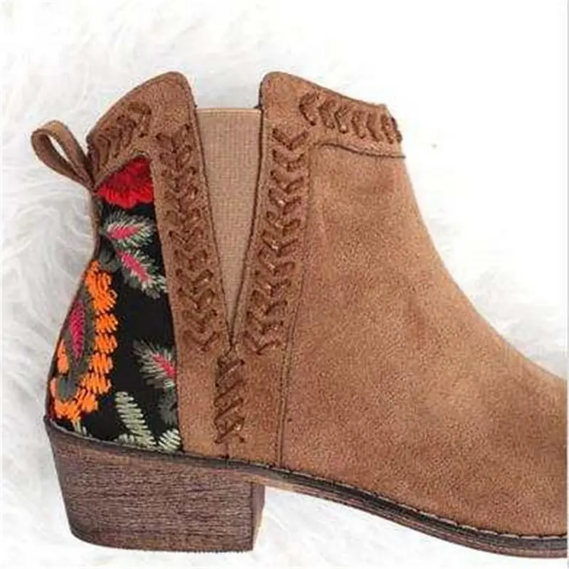 

Classic Women Ankle Boots Autumn Winter Embroidery Slip On Women Causal Ankle Boots Platform Shoes Woman Flats Plus size 43