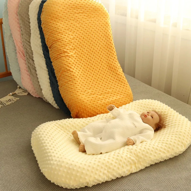 

Newborn Baby Portable Bed In The Crib Anti-startle Uterine Bionic Bed Removable And Washable Minkly Dot Fabric For Comfort