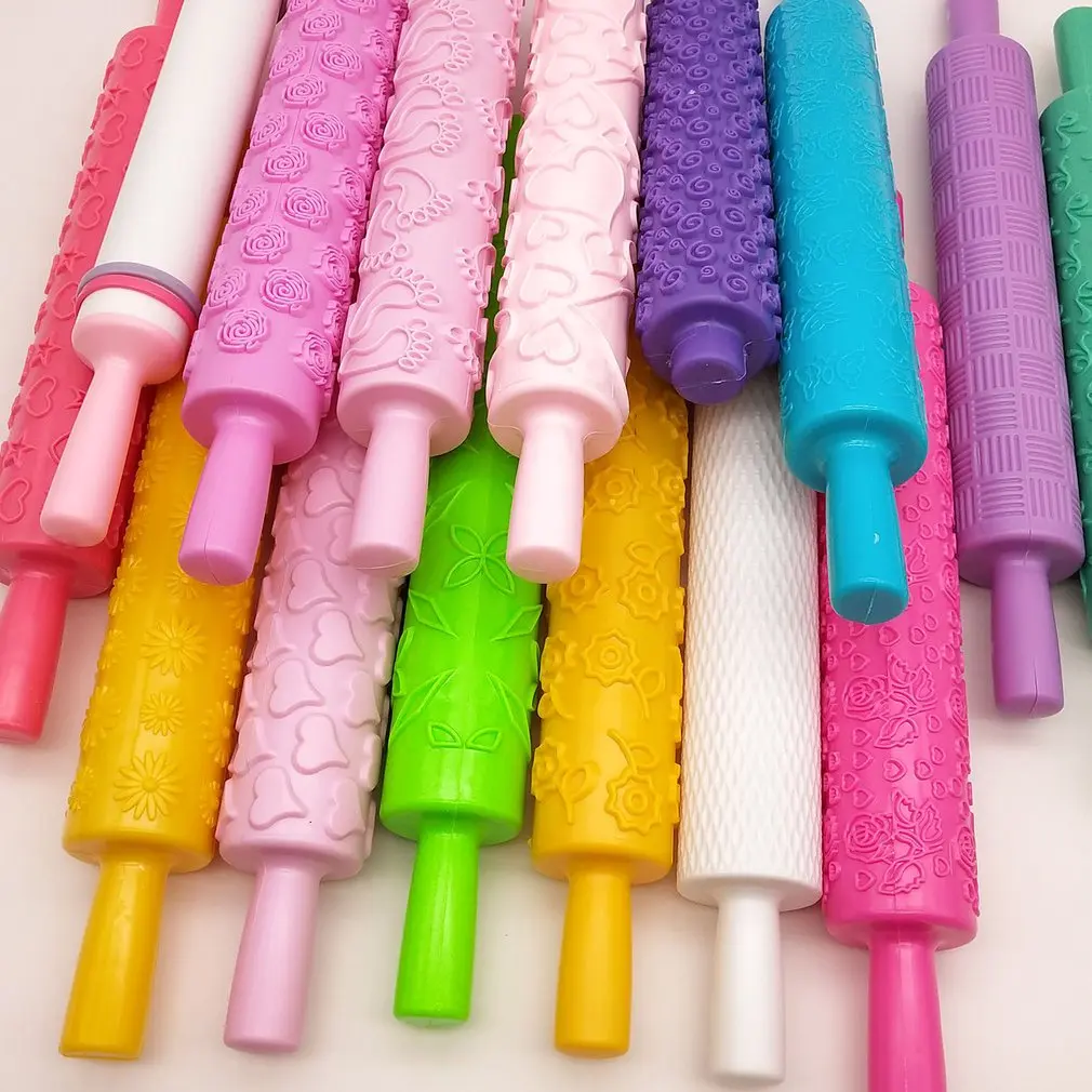 Pastic антипригарный инструмент Fondant Rolling Pin Портативный рельефный Скалка Сердце
