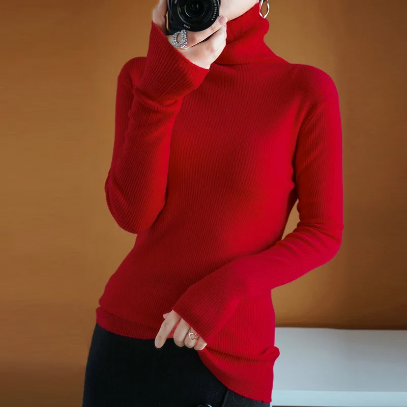 

Женская трикотажная футболка с высоким воротником и длинным рукавом