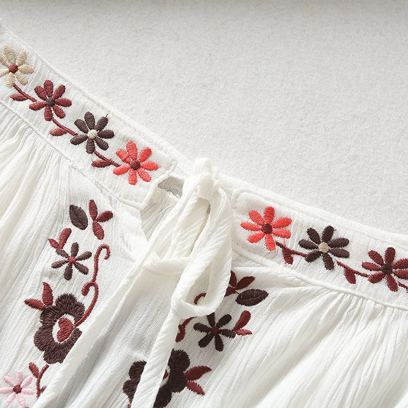 Everkaki Boho Цветочная женская блузка с вышивкой короткие топы с открытыми плечами на шнуровке винтажный топ в цыганском стиле Блузки женские Осень новинка
