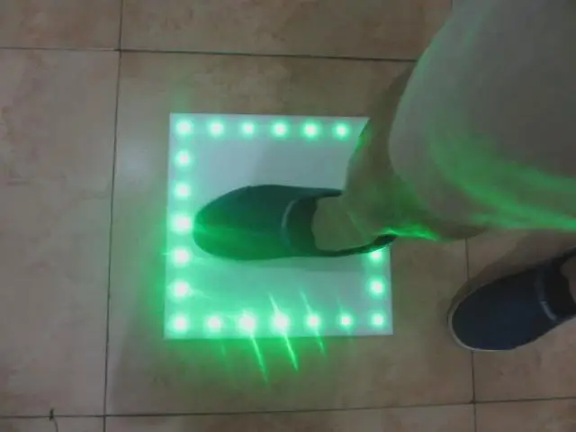 Пьезоэлектрический пол для поколения энергии может использоваться в популярных