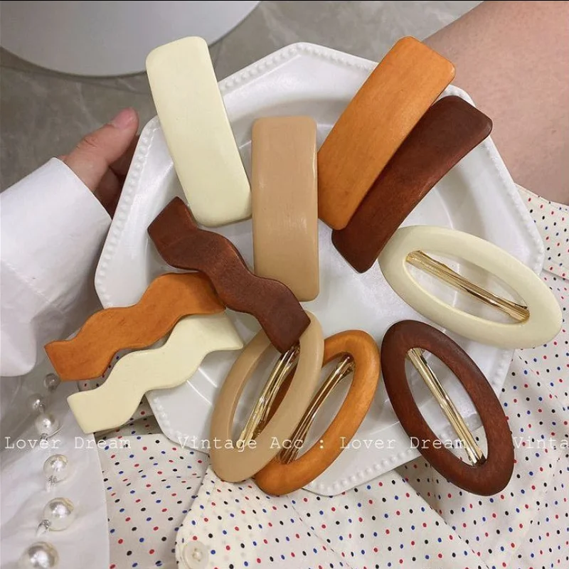 

Korean Small Fragrance Hair Style Classic Color BB Hairpin Ch Fengya Simple Internet Celebrity With A Wild leather Hairpin