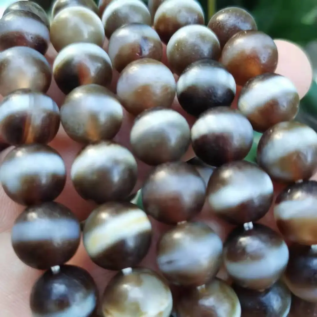 

Natural agate first-line Yakushi Tian Jewelry Stone is round, perfect auspicious, wholeheartedlNaty cooling off the heat and co