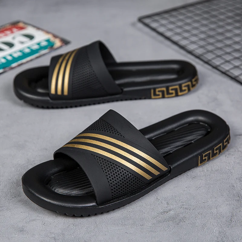 

Flip Flop New 2021 Home Slippers Wear-resistant Hollow Out Men's Summer Shoes Sandals Outdoor Men High Quality Breathable For