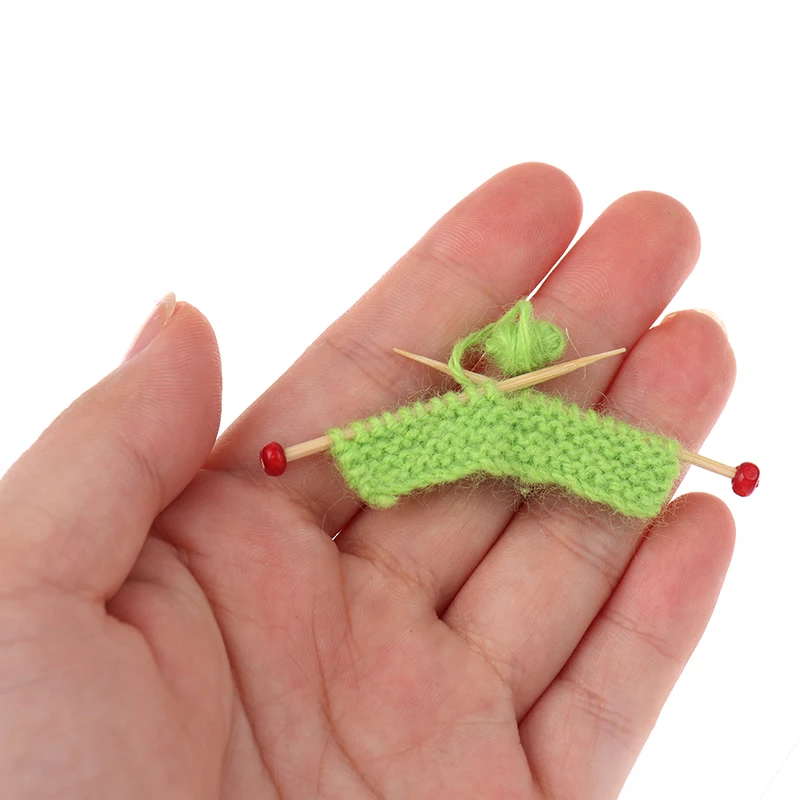 

1pc Kids Toy Handmade Multicolor Mini Knitted Sweater Dollhouse Accessories