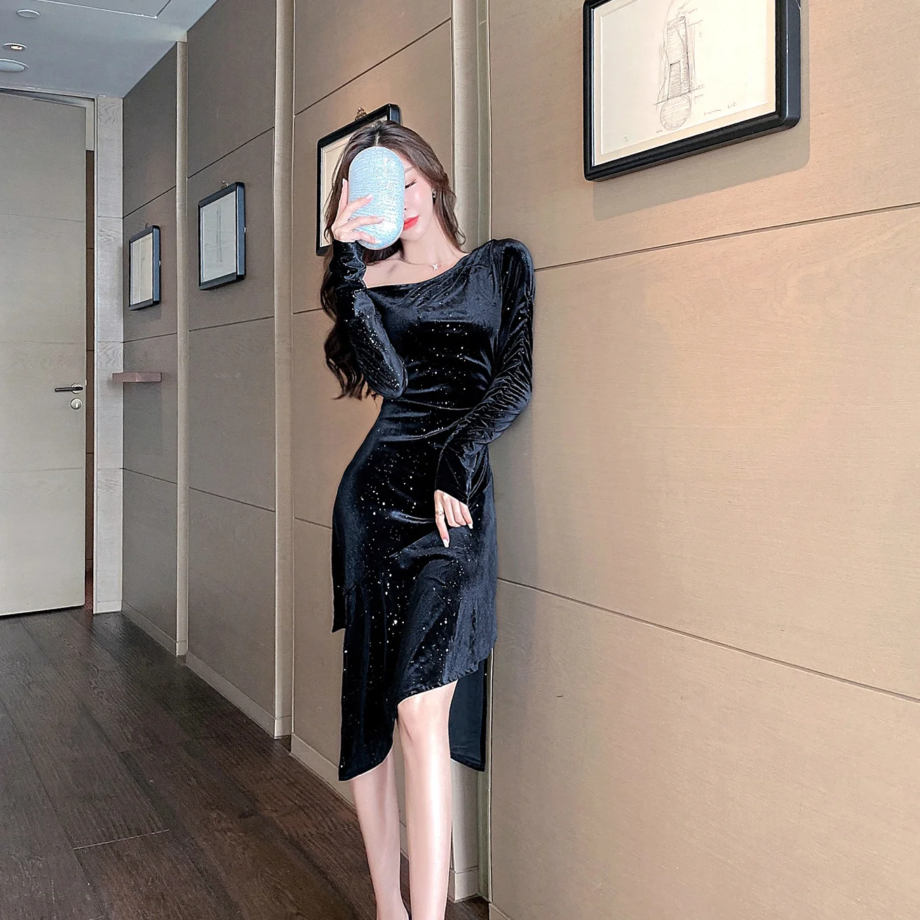 Платье женское бархатное с длинным рукавом пикантный черный сарафан на одно