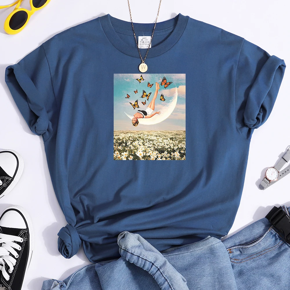 

Женские футболки с бабочкой и луной, винтажные свободные футболки, дышащая футболка с мультяшным рисунком, летние женские Топы с коротким р...