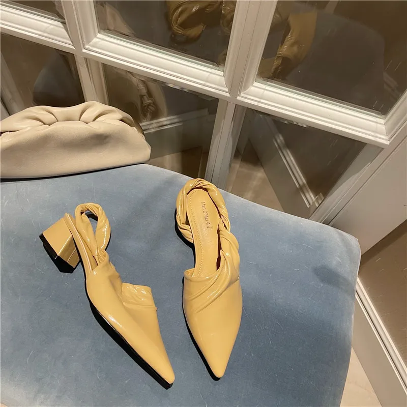 

2021 summer new pointed fashion sandals women's thick heel Korean fashion women's shoes middle heel