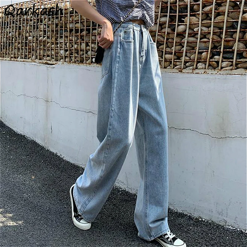 

Джинсы женские широкие, шикарная на пуговицах, с высокой талией