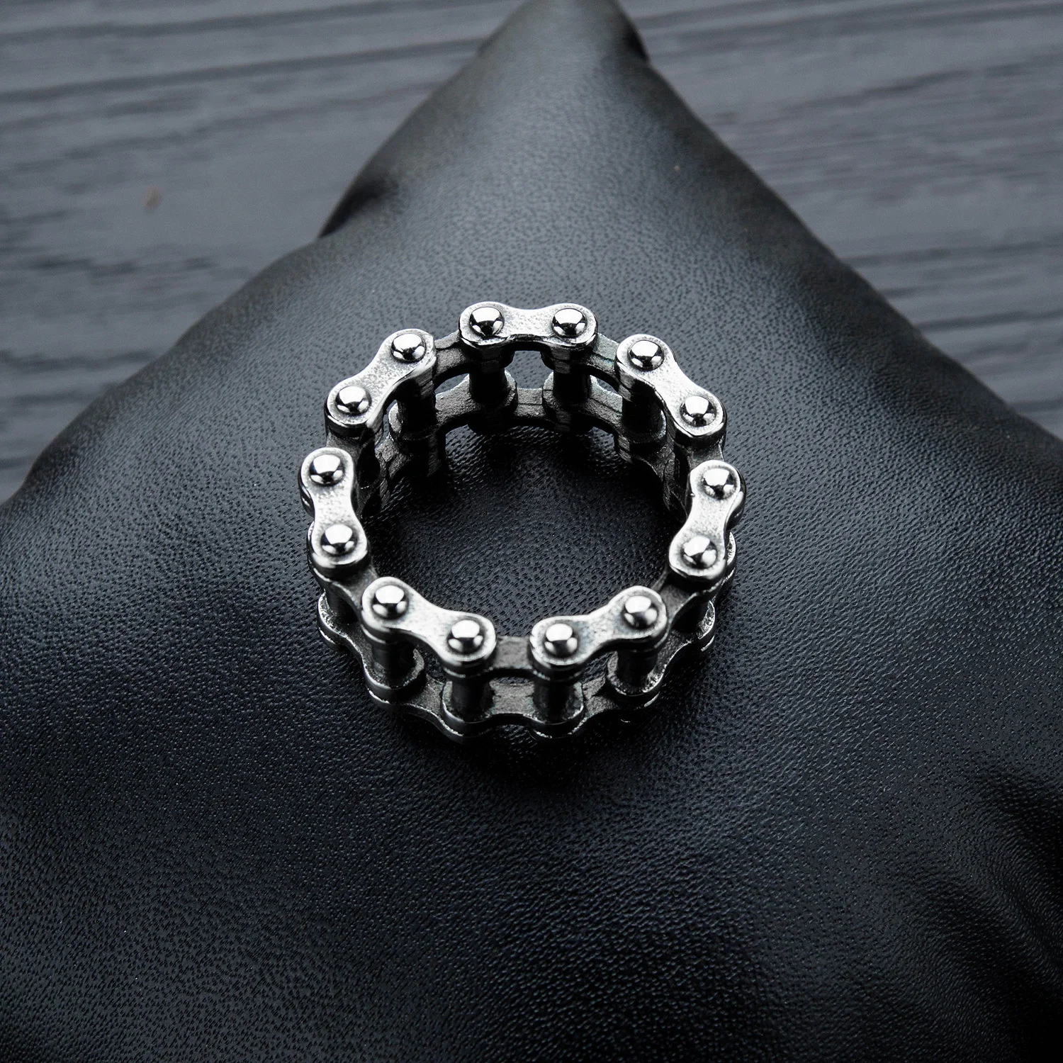 

Fashion Personality Bicycle Chain Steel Ring Men's Motorcycle New Arrival