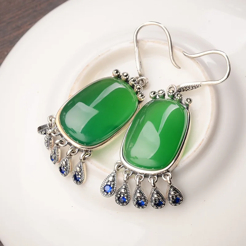 Женские серебряные серьги S925 пробы с красным корундом зеленым агатом синим