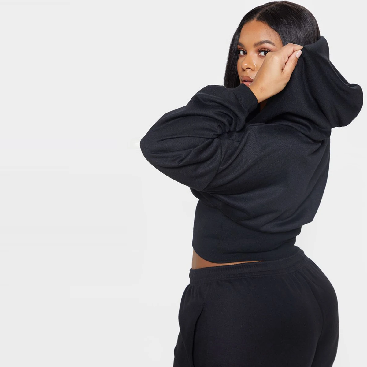 Large size V-neck solid color short section long-sleeved hooded waist top |