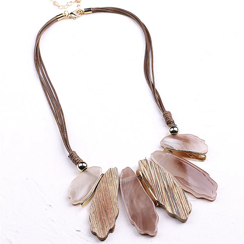 Длинное ожерелье в стиле бохо для женщин массивное с кулоном из дерева и пластика