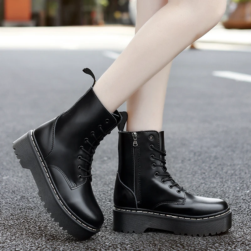 Ботинки женские кожаные осенне-зимние на массивной платформе | Обувь