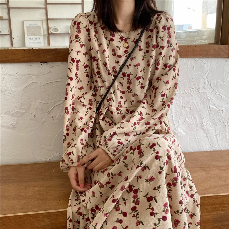 

Control Will Firm Offers New Winter Corduroy Small Broken Flower Show Thin Temperament Of The Dress