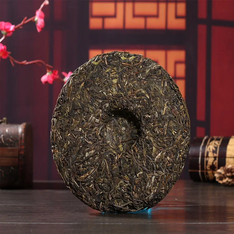 Юньнань Pu'er yi wu zheng shan чистый материал чайные деревья сырой чай Wu Yi Семь чайных
