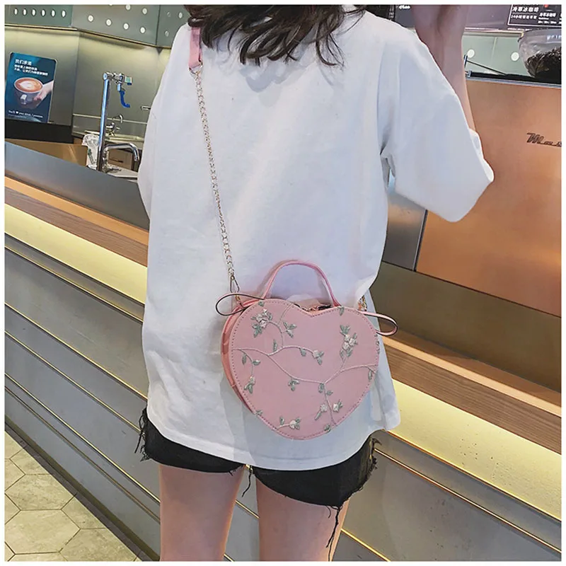 

Sweet Lace Heart-shaped Handbags High Quality PU Leather Women Crossbody Bags Female Small Fresh Flower Chain Shoulder Bags