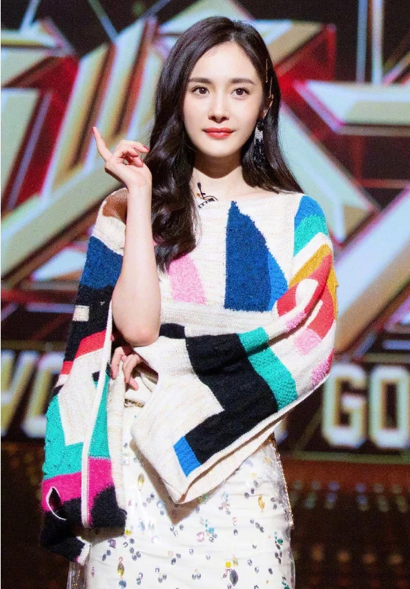 Женский свитер оверсайз Осенний модный для подиума с разрезом и длинными